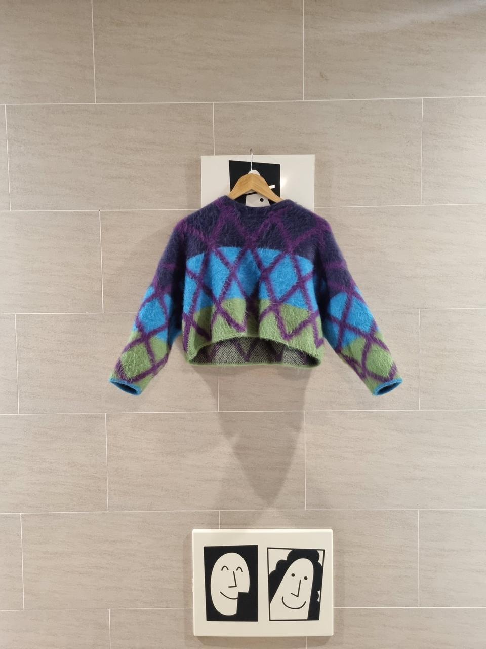 컬러 다이아몬드 패턴~크롭니트