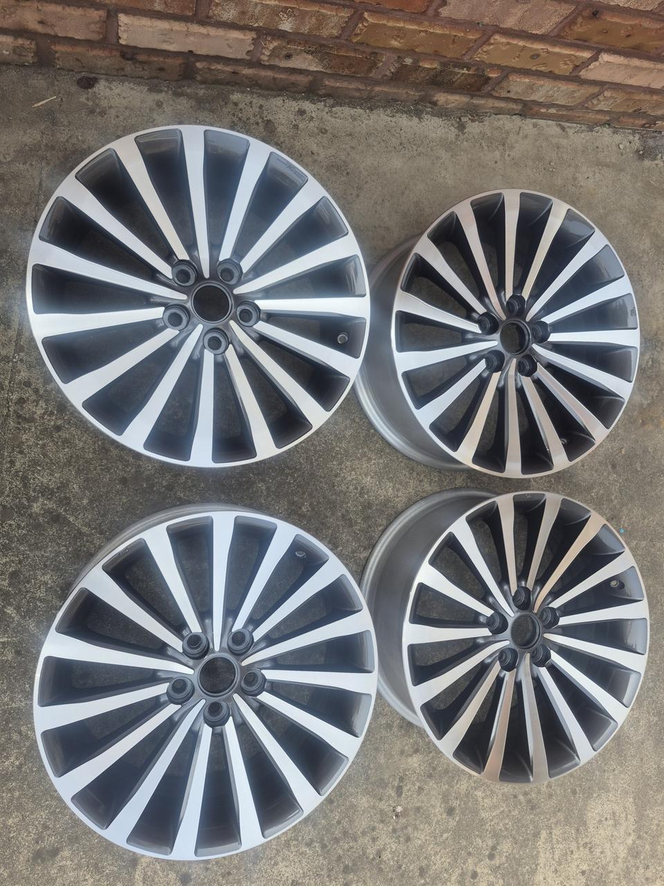 [판매] k7 18인치휠타이어