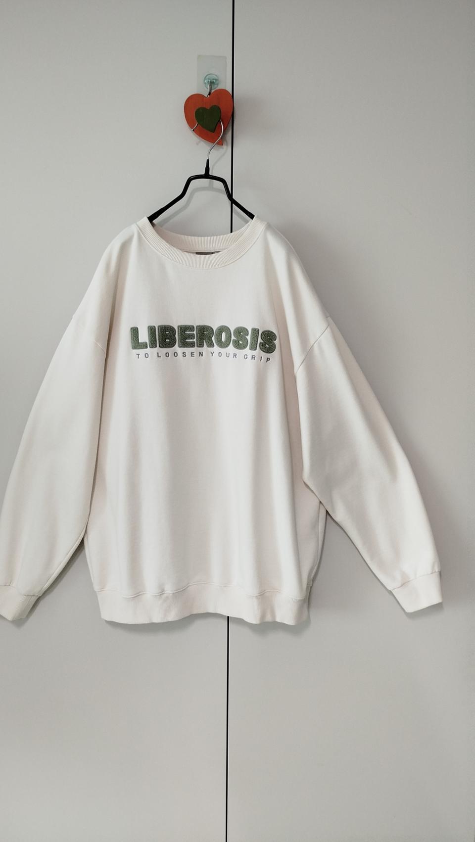 스파오 빅사이즈 루즈핏 맨투맨 가슴 입체 로고자수 기모안감 남녀공용