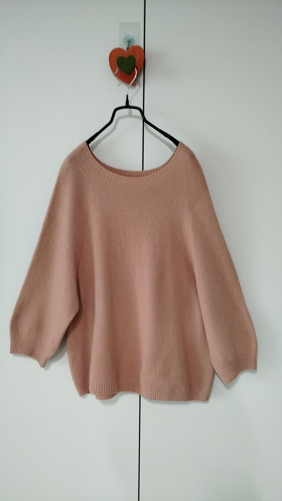 고급스런 살구 핑크 라운드 넥 벌룬소매 니트