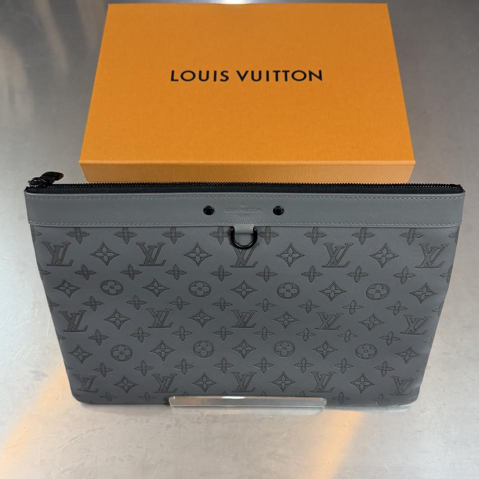 [리오브전포점] 루이비통 포쉐트 디스커버리 모노그램 쉐도우 클러치