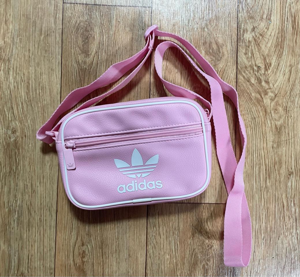 아디다스 핑크 미니백 크로스백 가방