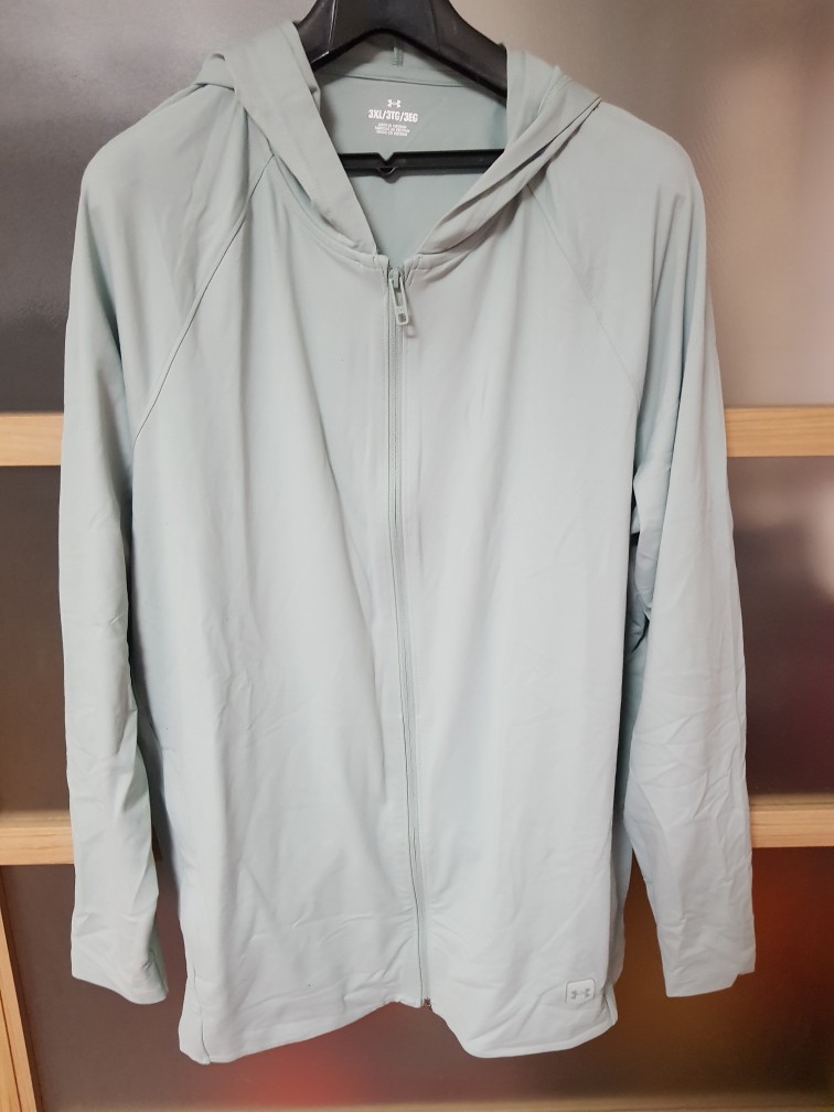 언더아머 메리디안 풀 짚업 3XL 팝니다