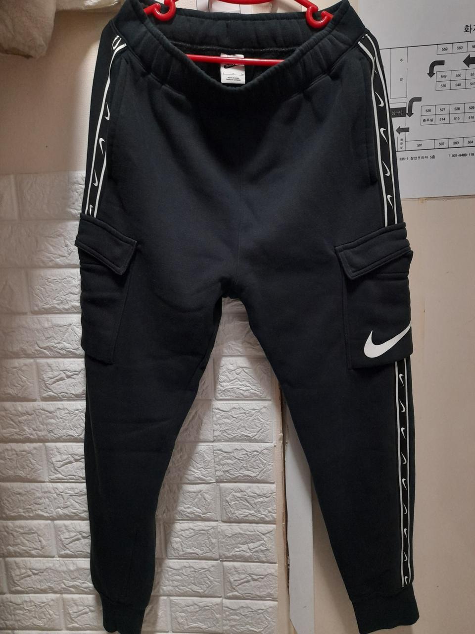 나이키 스우시 사이드 테잎 스웻 조거펜츠-S오버핏