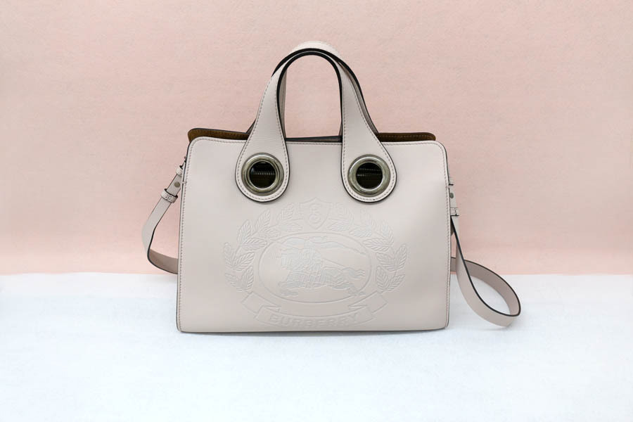 정품) 버버리가방 토트백 스트랩있음