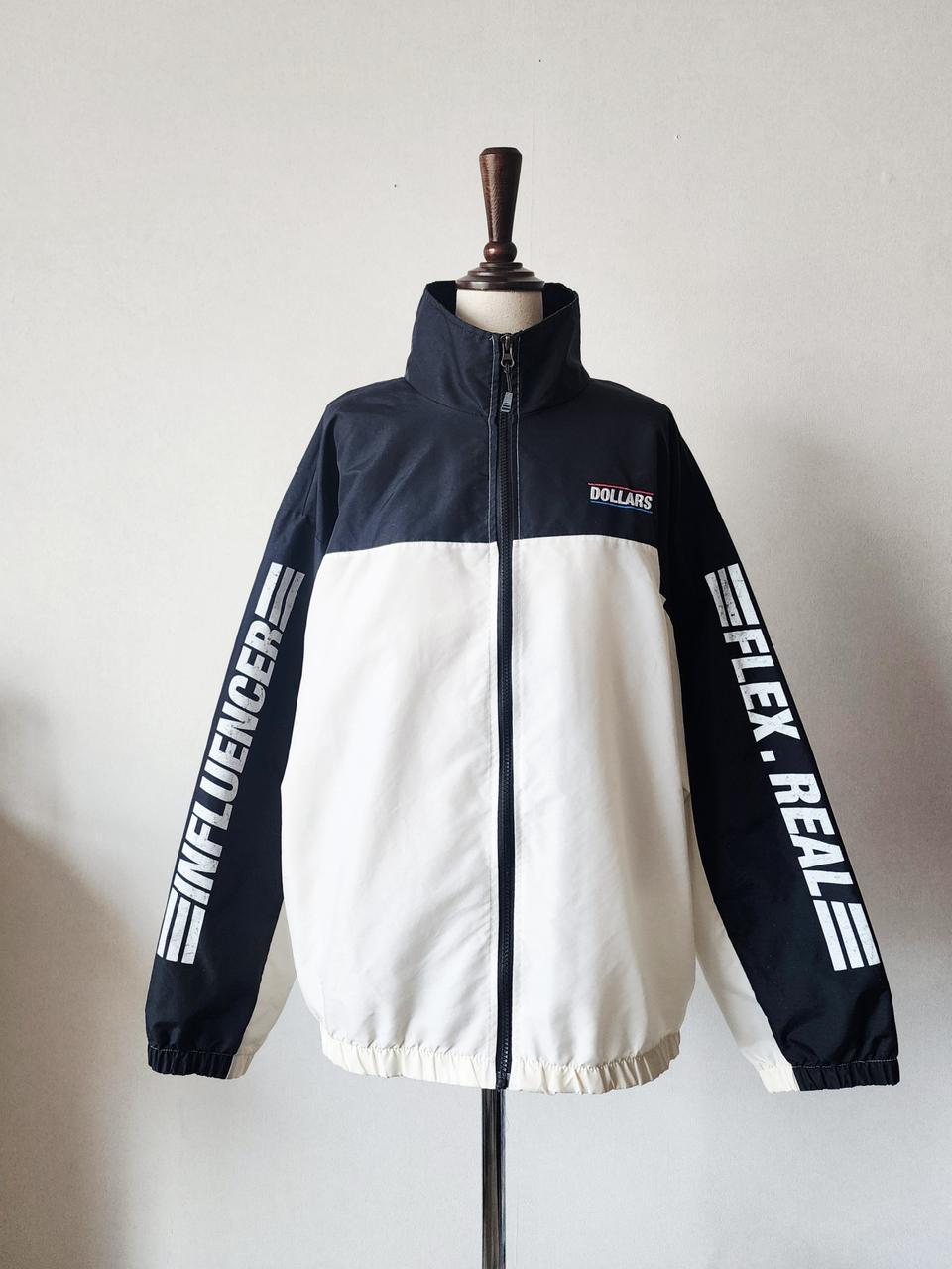 Brown Smith 박시핏 레터링 국산소재 바람막이 M 44~66