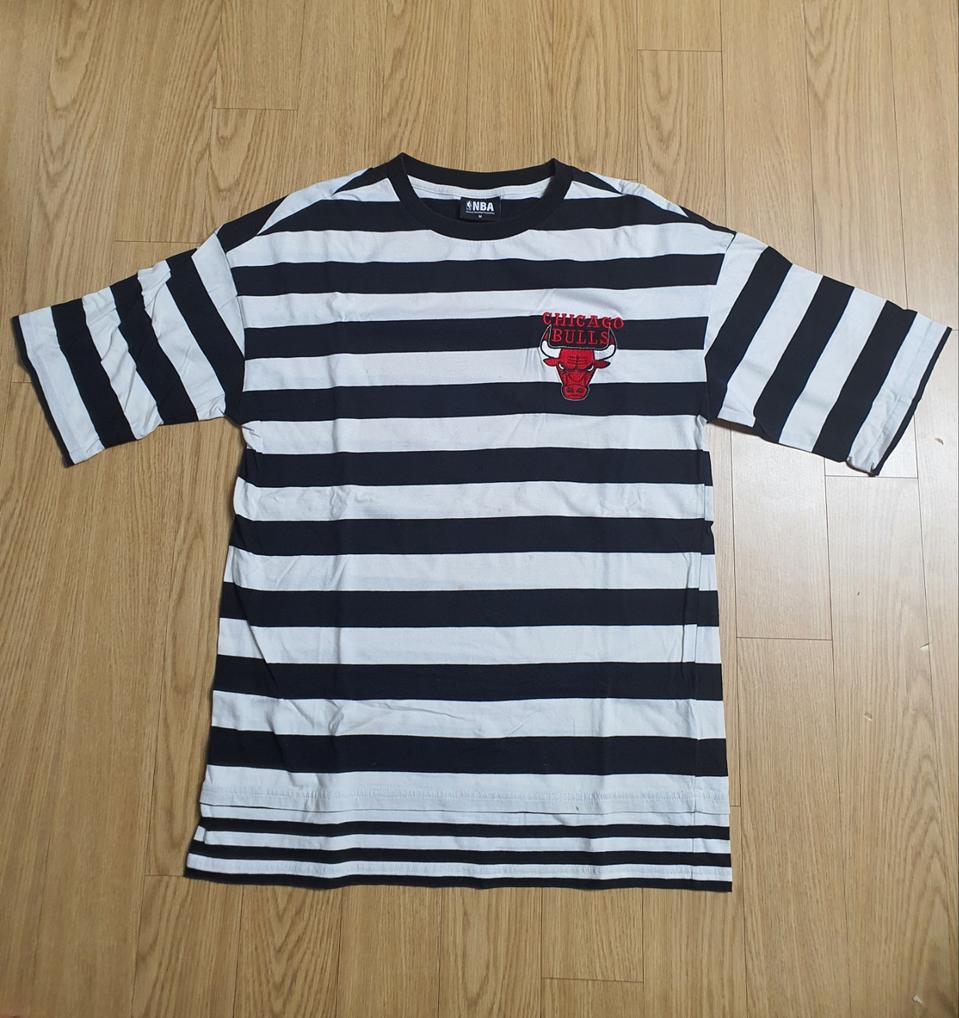 NBA 엔비에이 시카고불스 스트라이프 레이어드 반팔 티셔츠 100