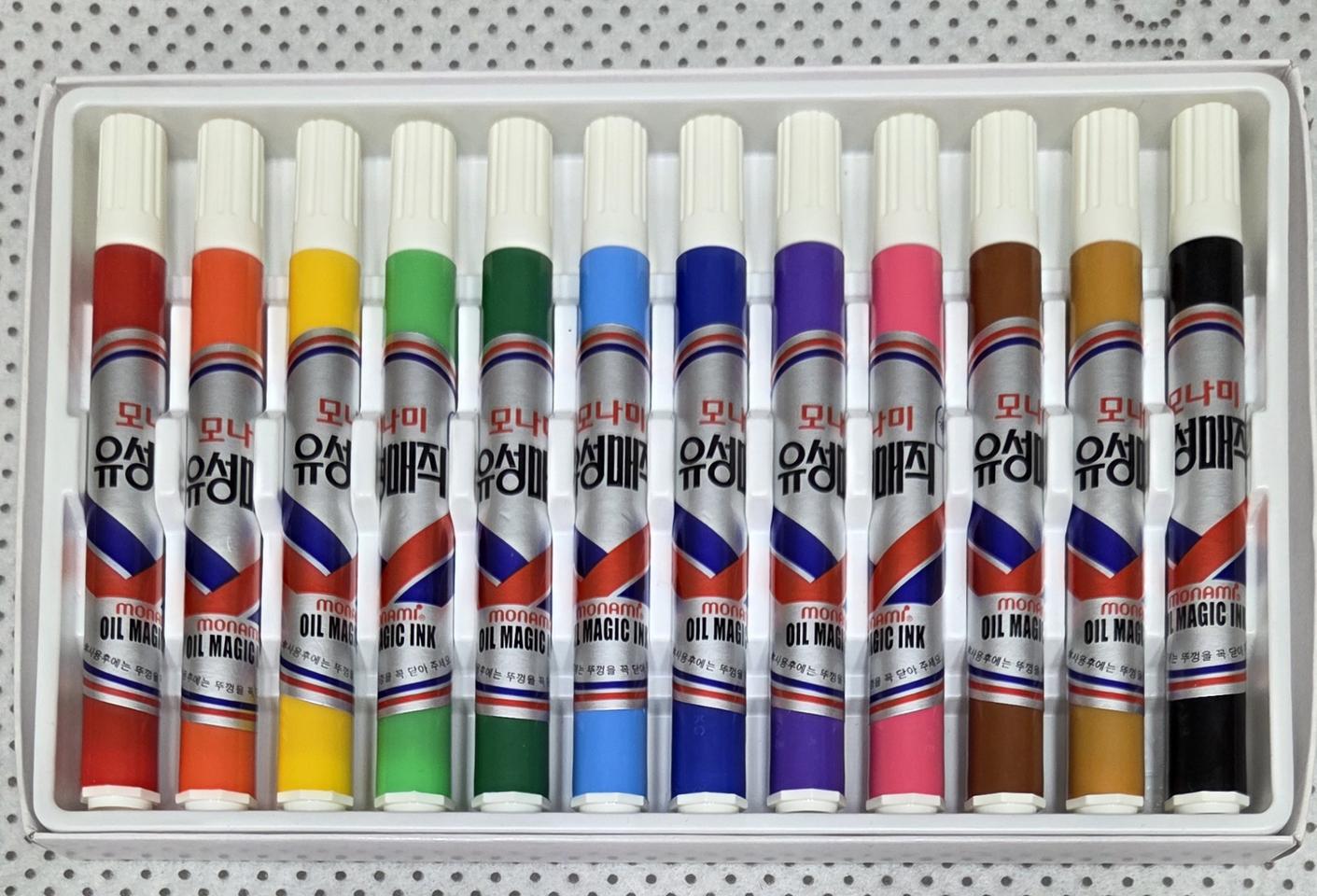 모나미 유성매직 12색