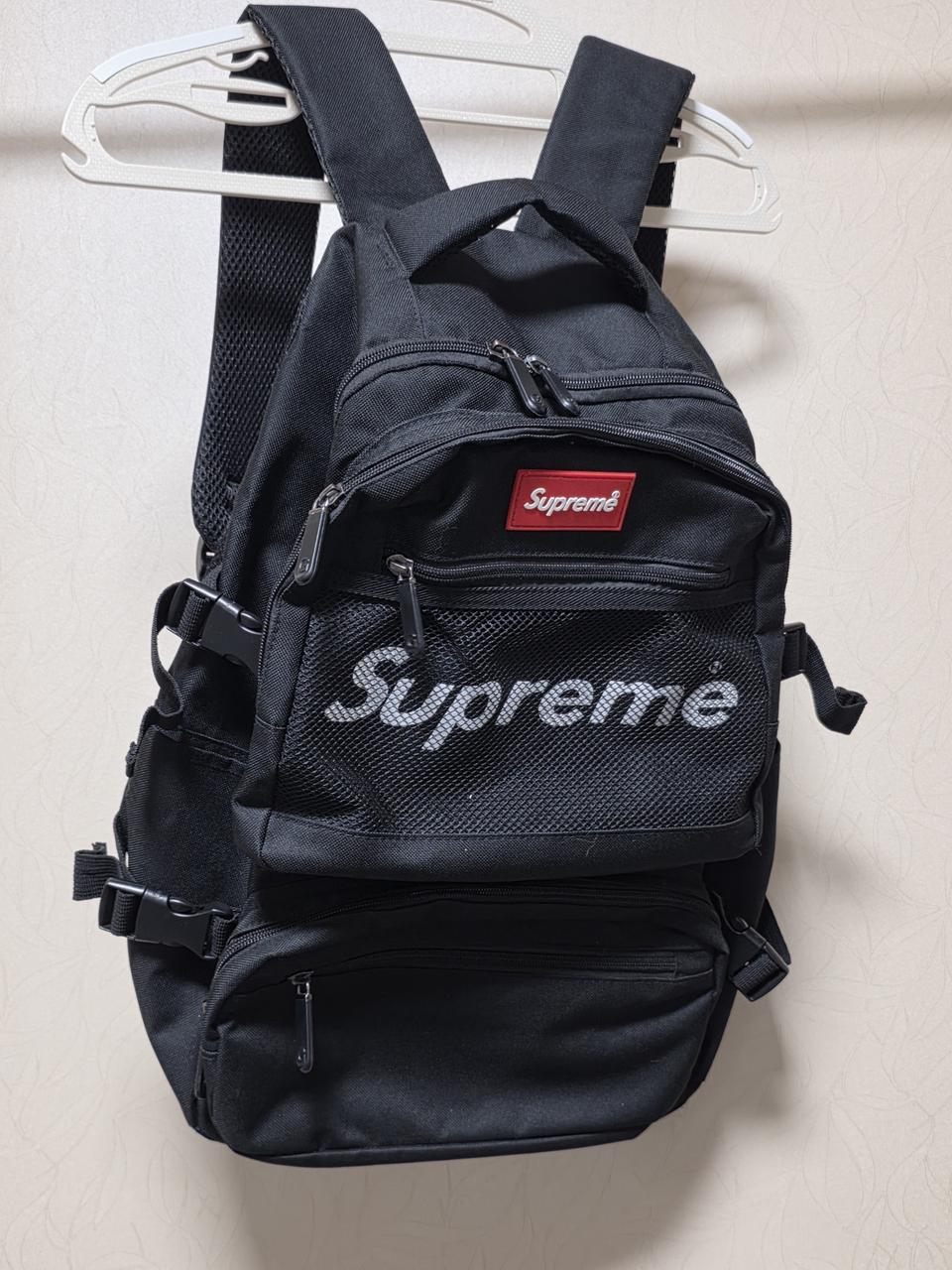 슈프림 백팩