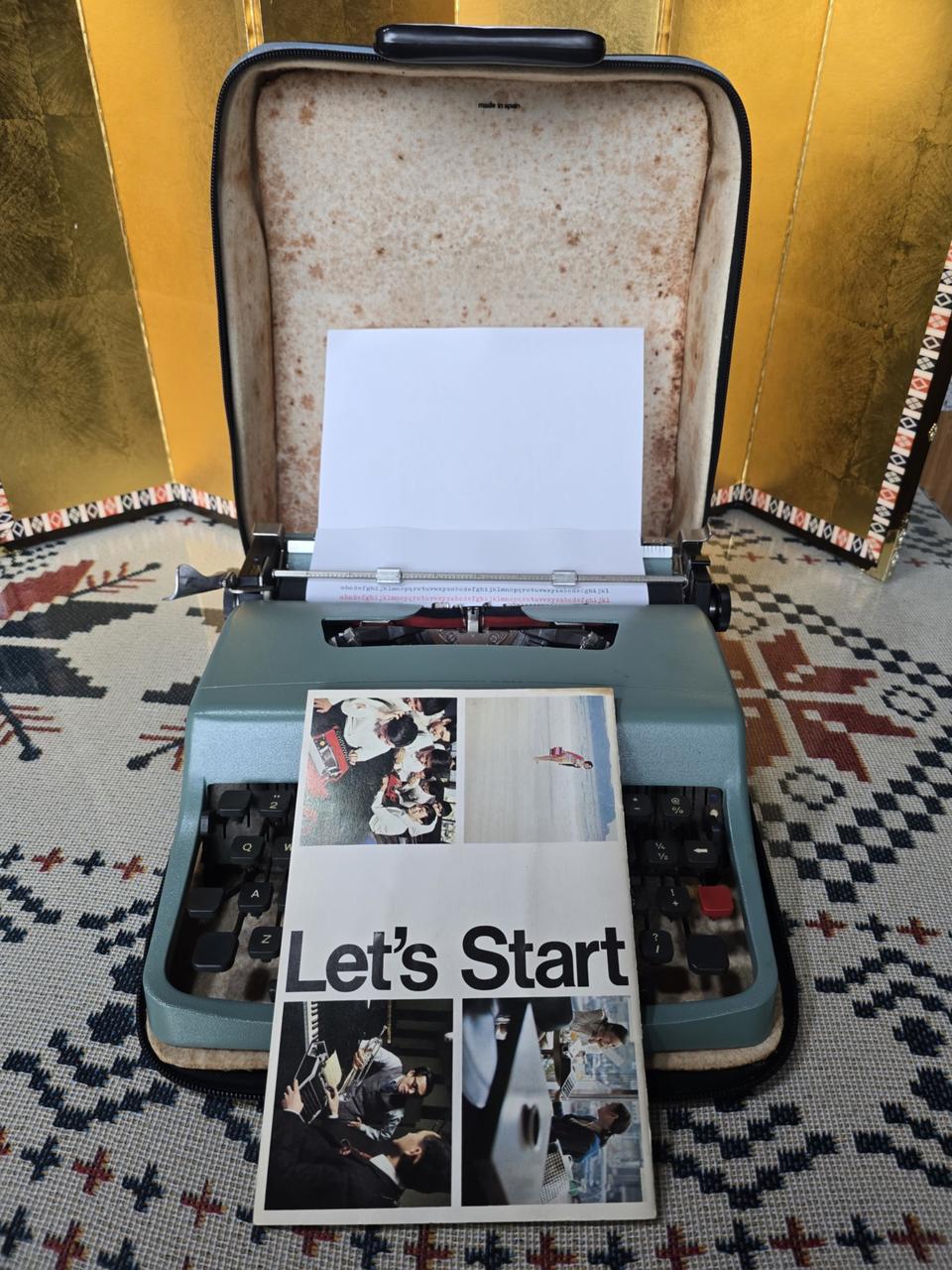 상태좋은 명품 올리베티 레테라32 영문타자기