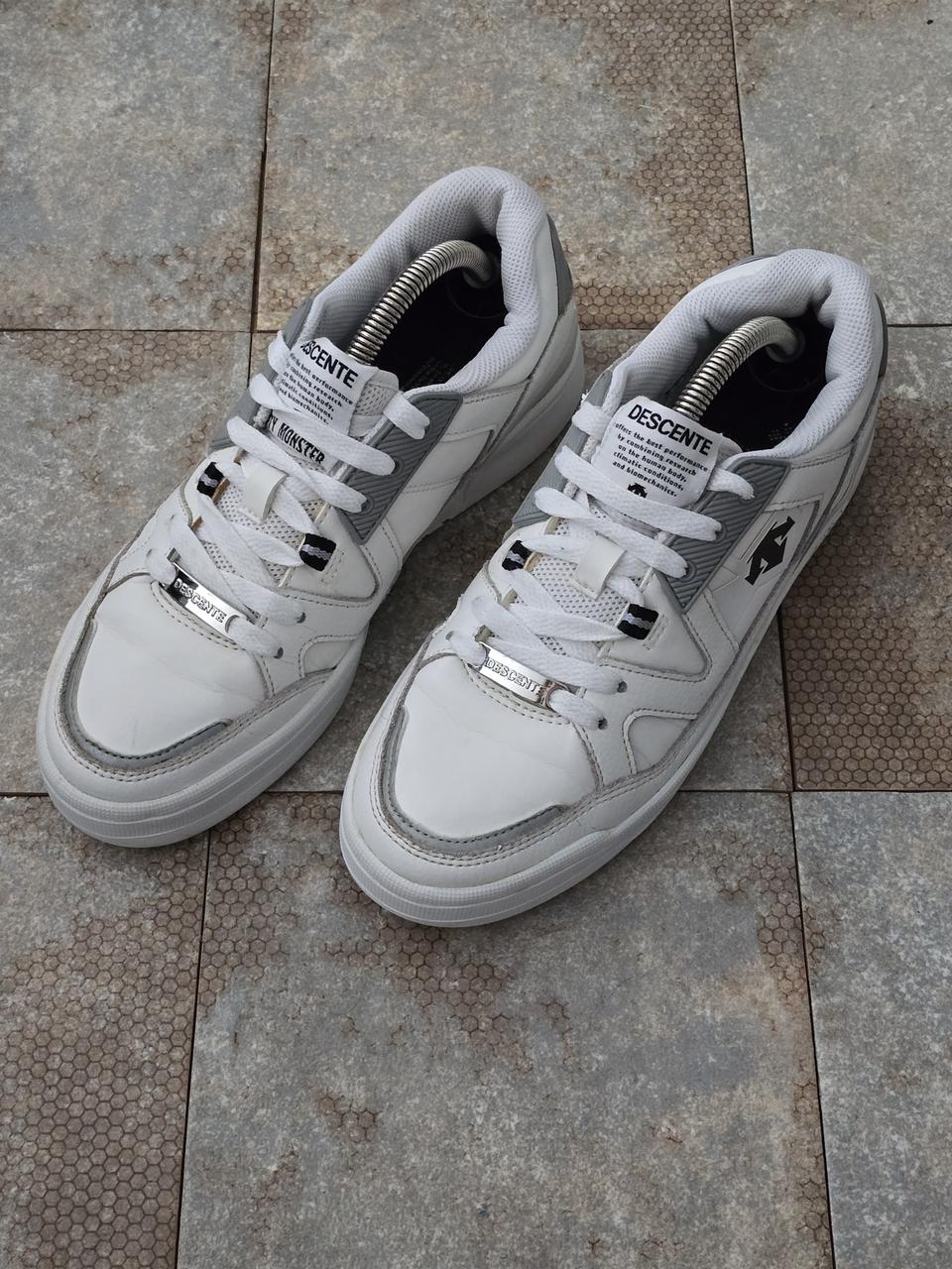 (245)데상트 시티 클래식 화이트 스니커즈 운동화