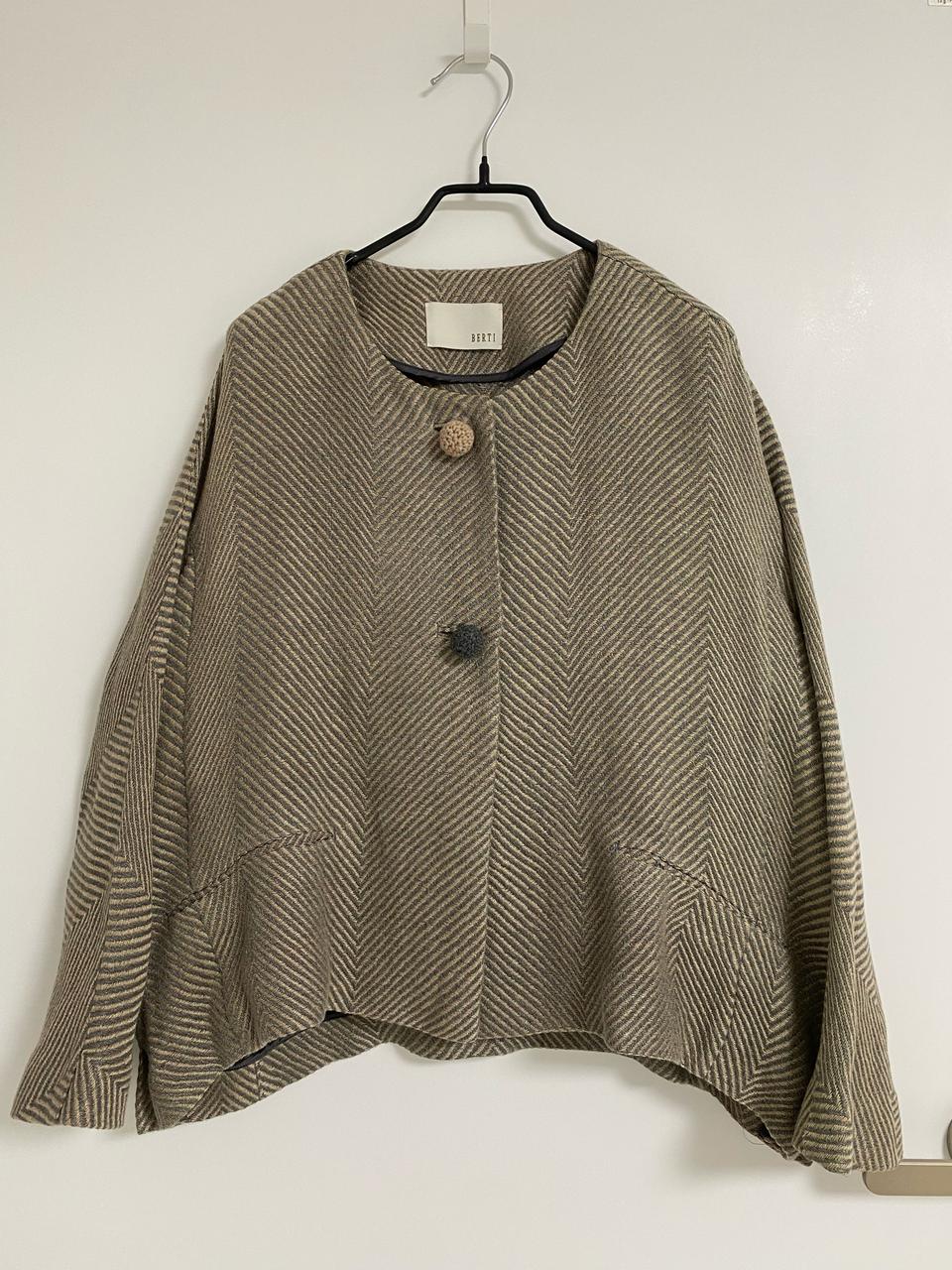 베르띠 헤링본 아우터