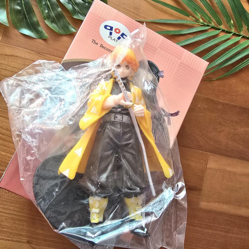 (새상품) 귀멸의칼날 젠이츠 피규어