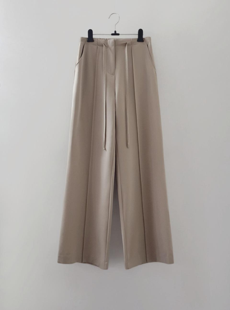 67000원대 제품 스트링 슬렉스 새상품