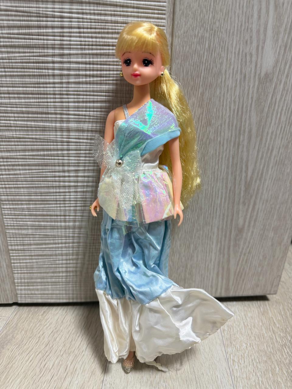 타카라아이돌제니인형을 팝니다