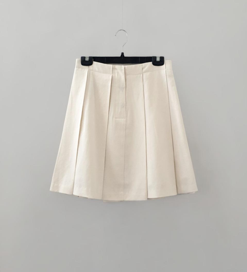 네추럴 플리츠 스커트