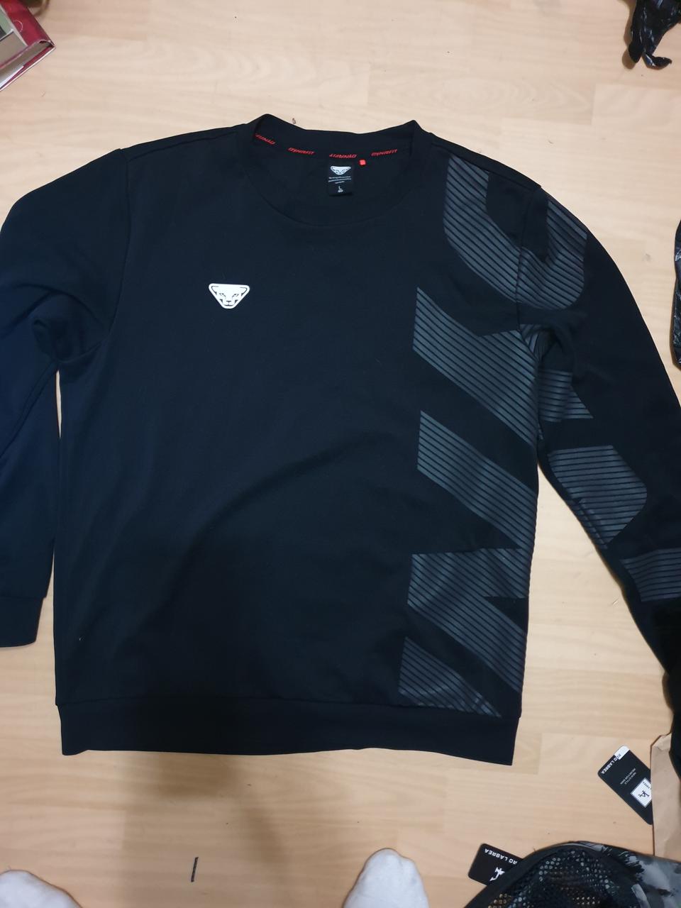 정품 다이나핏 춘추 맨투맨 100