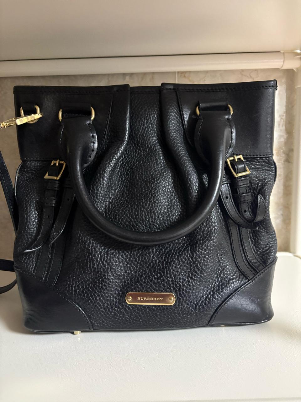 버버리 소가죽 토트백 크로스백