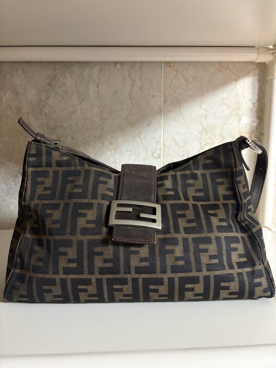 펜디 빅주카 숄더백