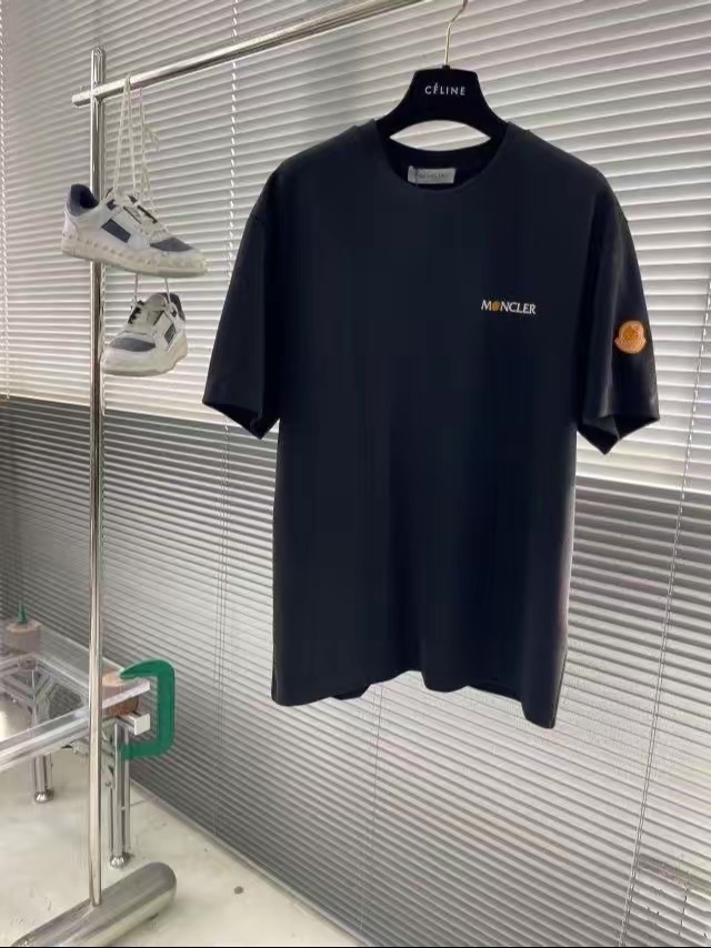 몽클레어 공용 반팔티