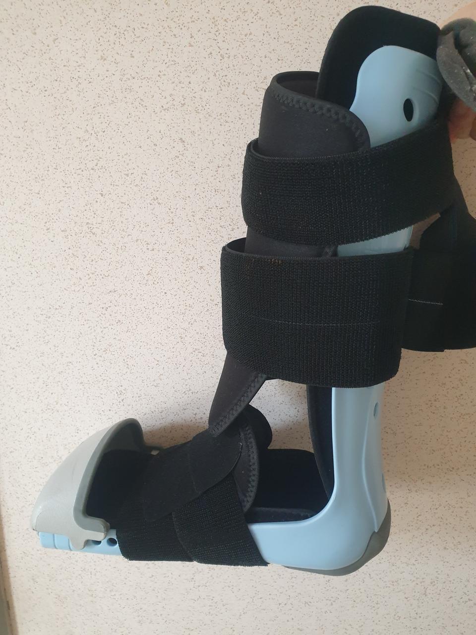 발목 깁스 보조기 발 보호대 (M사이즈)