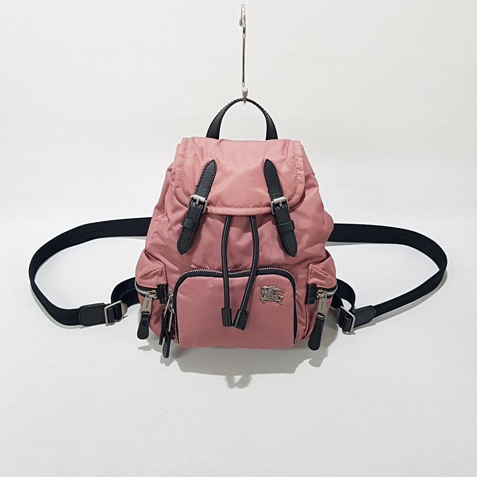 정품) 버버리 나일론 스몰 럭색 백팩 8008434