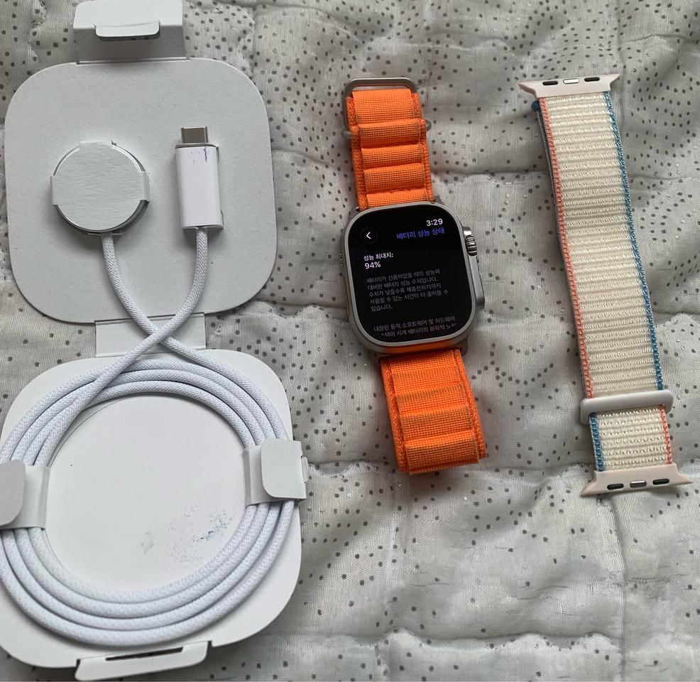 애플워치울트라2 49mm 네츄럴티타늄 배터리94%