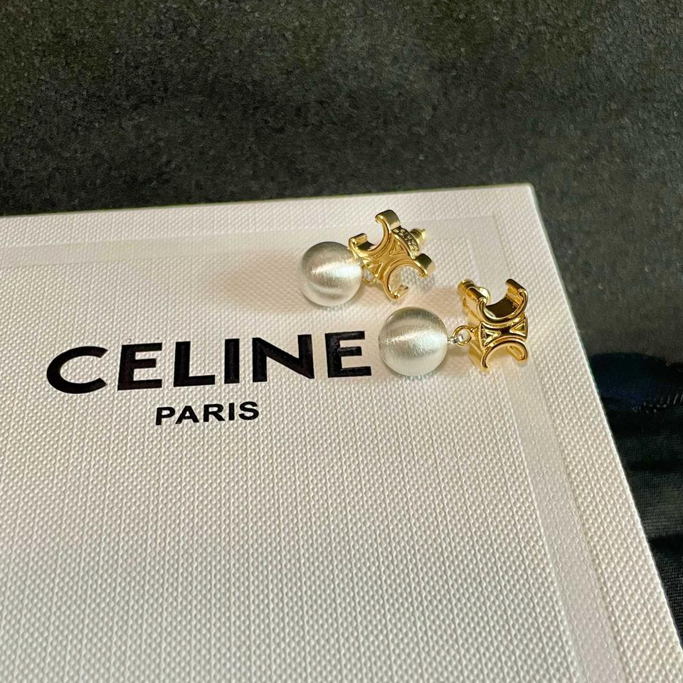 셀린느 귀걸이