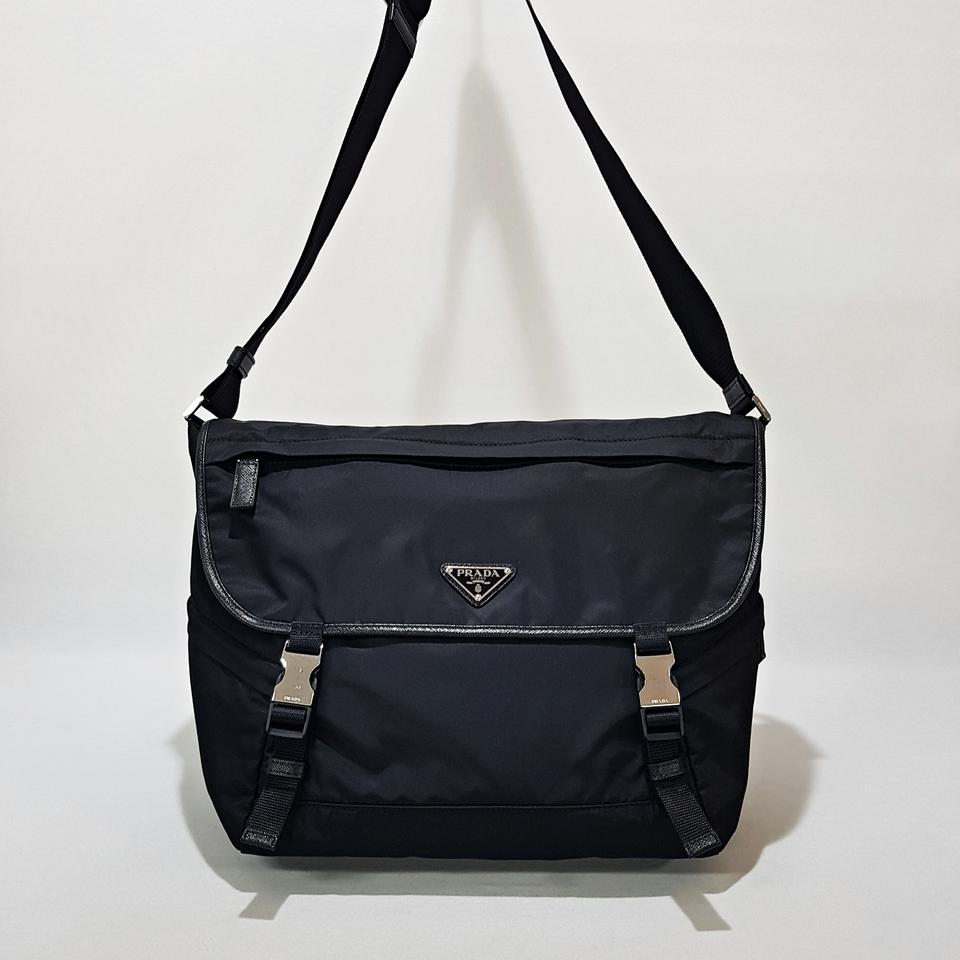 정품)프라다 리나일론 및 사피아노 가죽 숄더백 2VD052