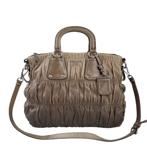 정품 프라다 고프레 나파가죽 옴브레 사첼백