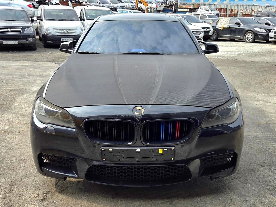 BMW F10 520d 폐차로 부품 판매합니다