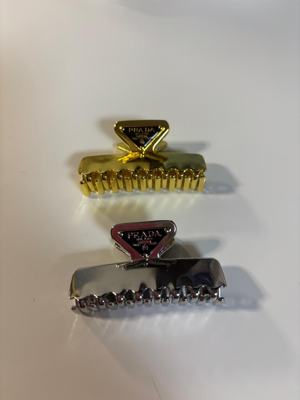 프라다 헤어핀