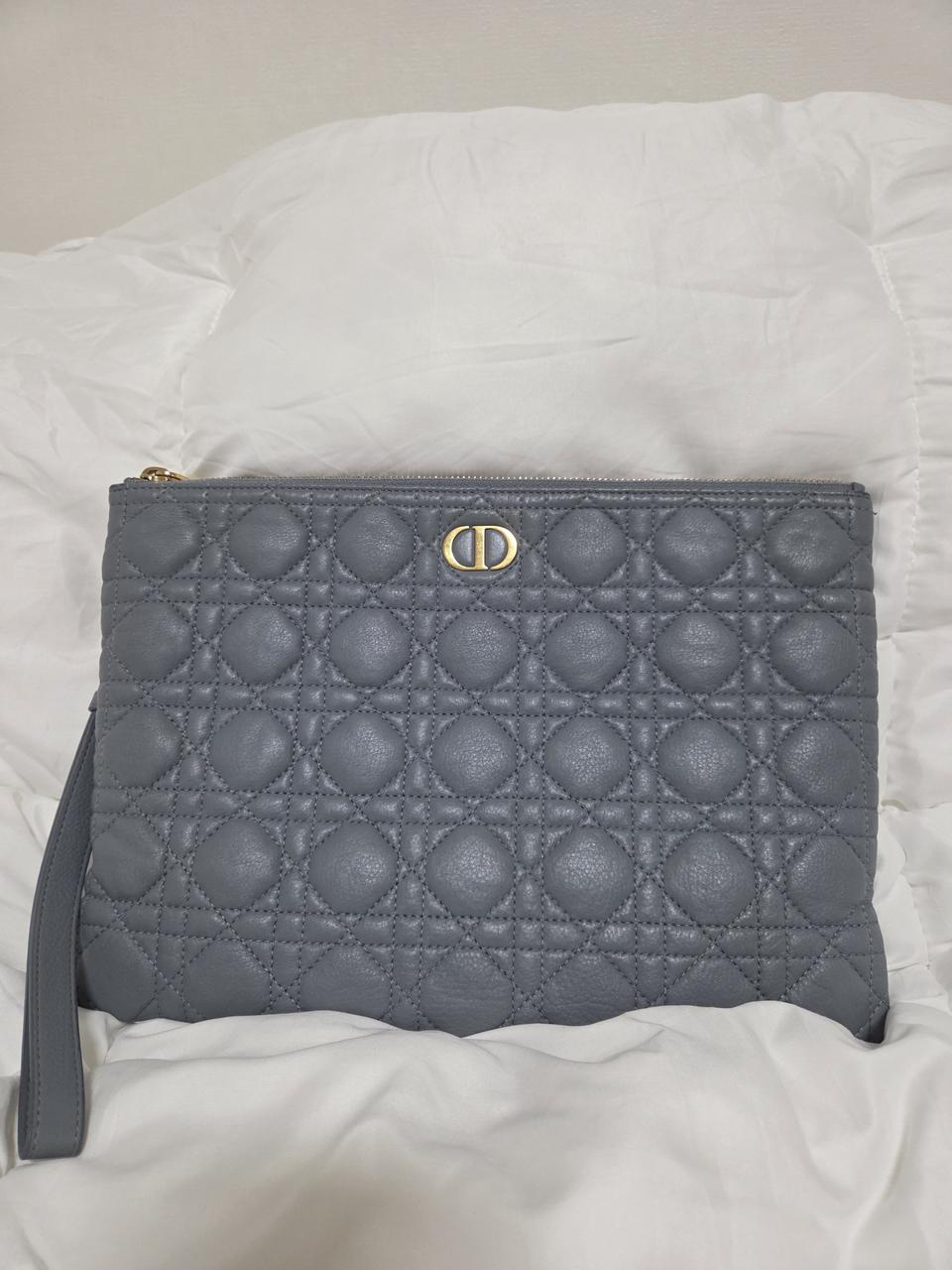 [S+급/정품]디올 라지 디올 카로 데일리 파우치 클라우드 블루 서플