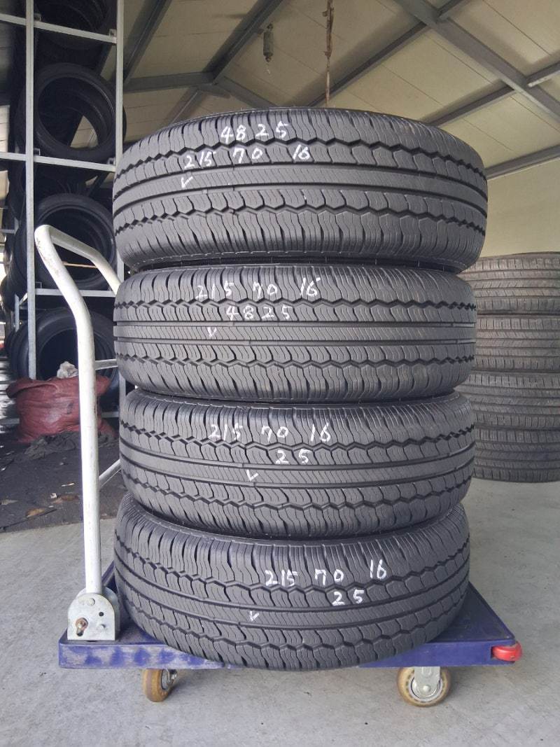 스타렉스 (95%급) 2157016 중고타이어 (한대분)