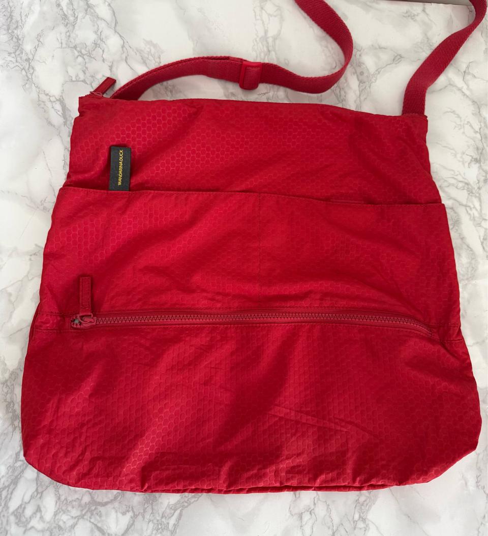 만다리나덕 크로스백