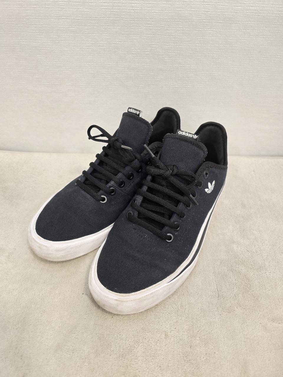 아디다스 블랙 스니커즈 250