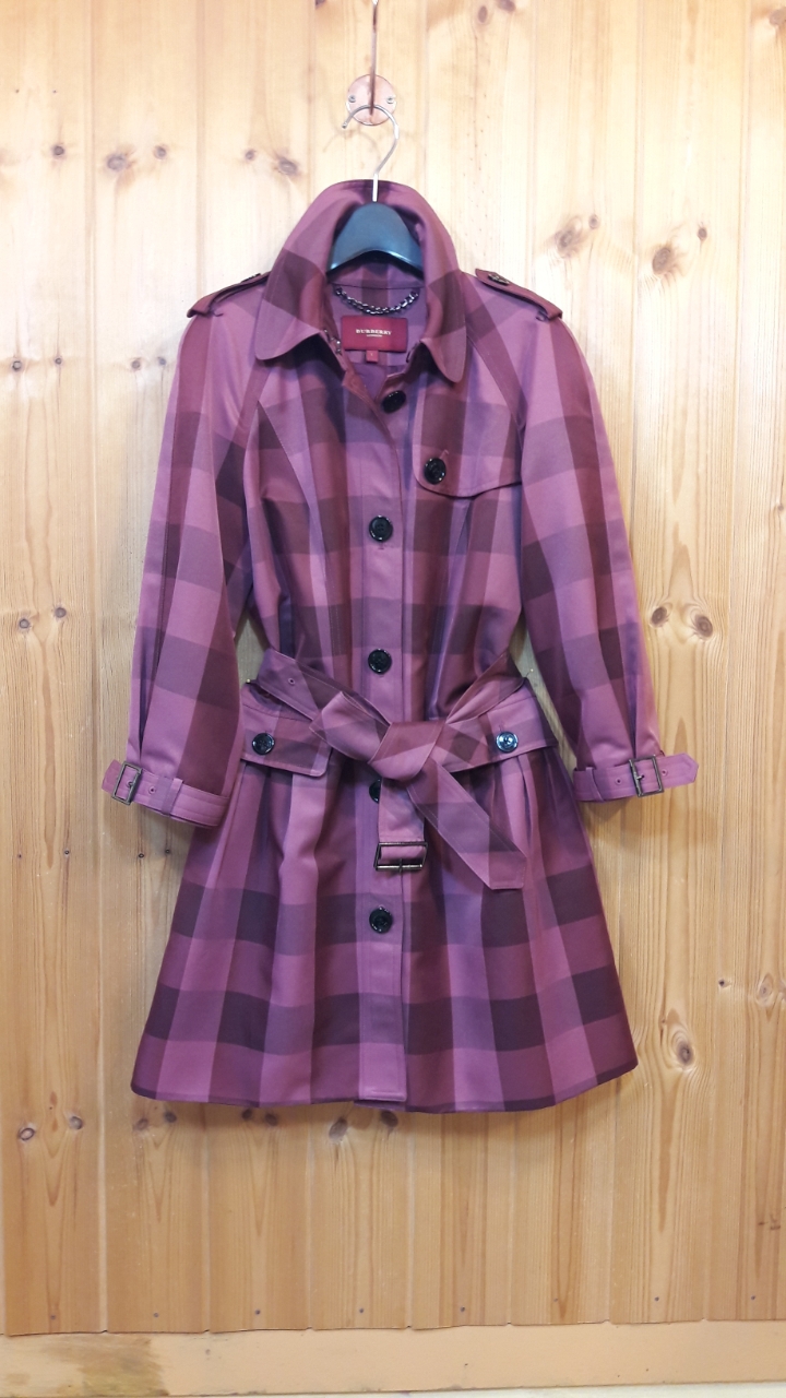 * 멋스런 체크 트렌치 코트     ( 새 상품 )