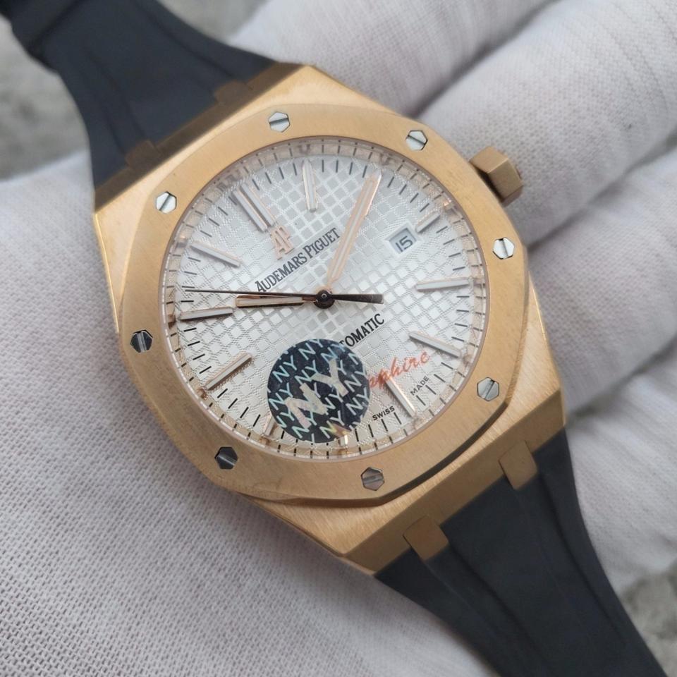 오데마피게 로얄오크 흰판 금장 우레탄