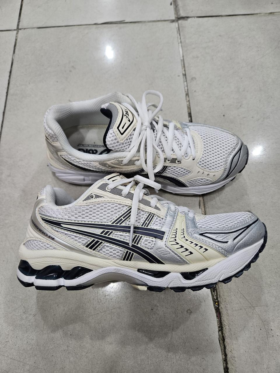 아식스젤카야노14(245~250)