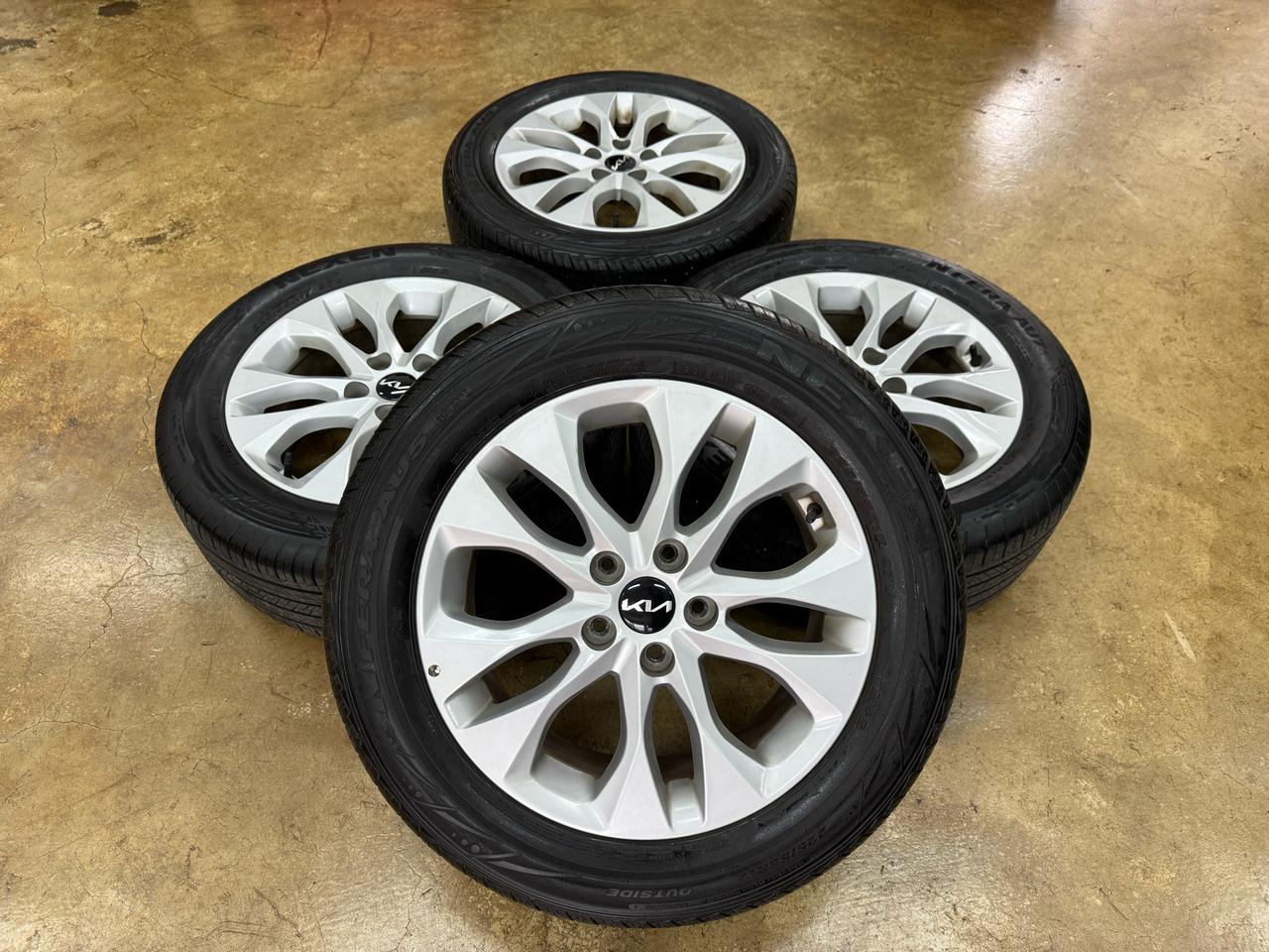 K8 17인치 순정휠타이어 팝니다