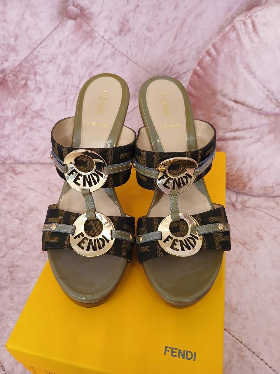 정품 > 펜디 슬리퍼힐