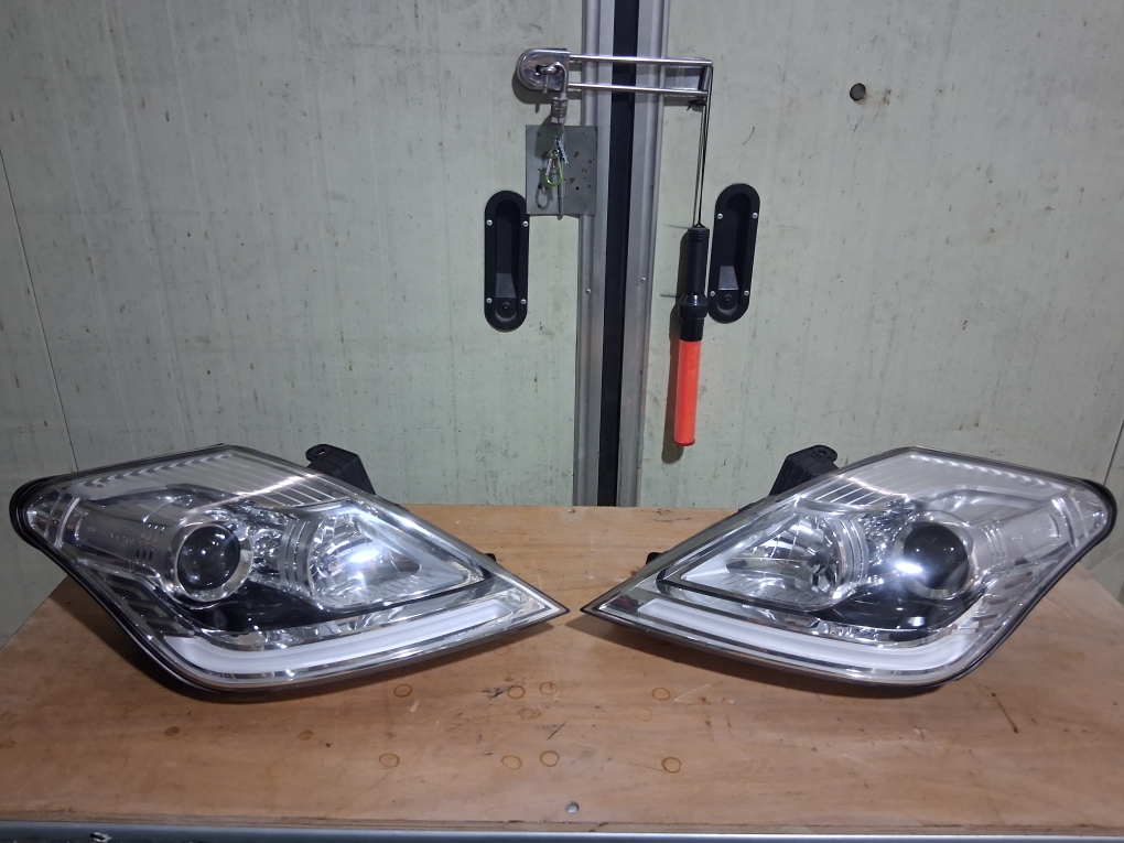 렉스턴w 헤드라이트 셋트