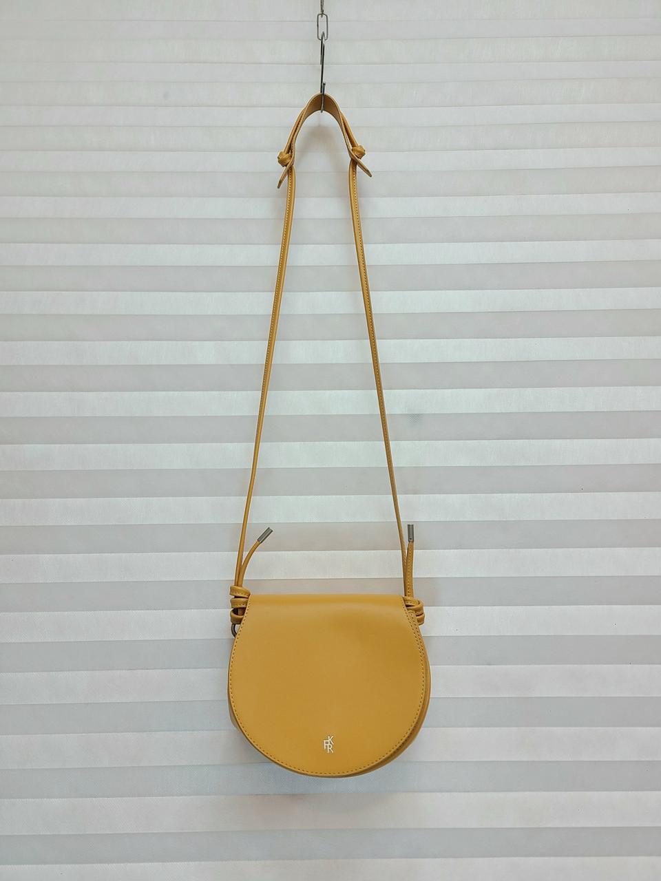 파인드카푸어> 반달 미니 크로스백 (249천원)