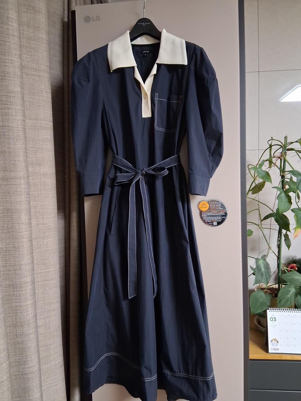 온앤온 카라배색  벨티드 원피스