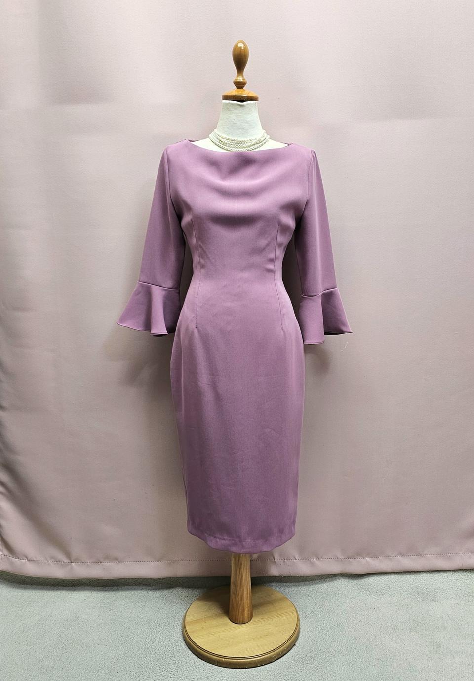 MILLRUWYA&S.W 보트넥 원피스 아나운서룩