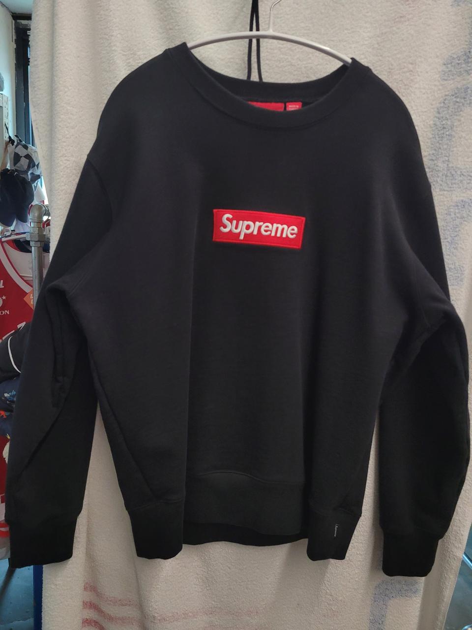 슈프림 기모 맨투맨 남성 S 새 상품 훨 크게 나왔슴