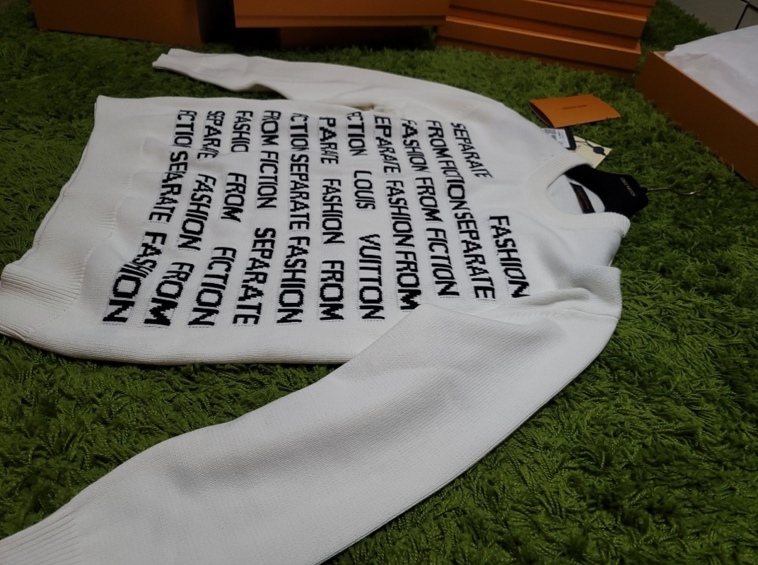 루이비통 레터스 스웨터