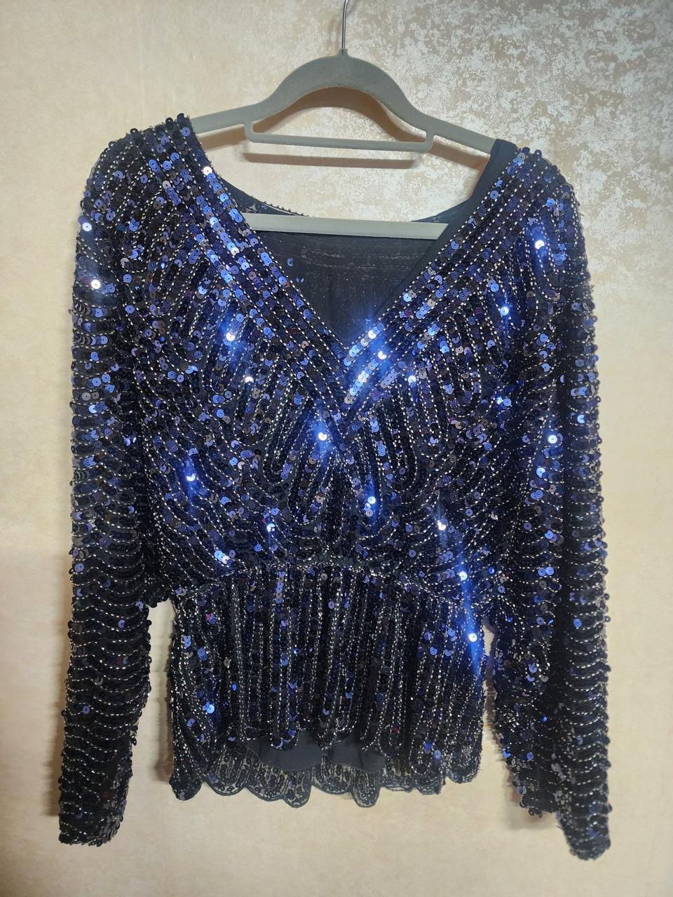 스팽글블라우스