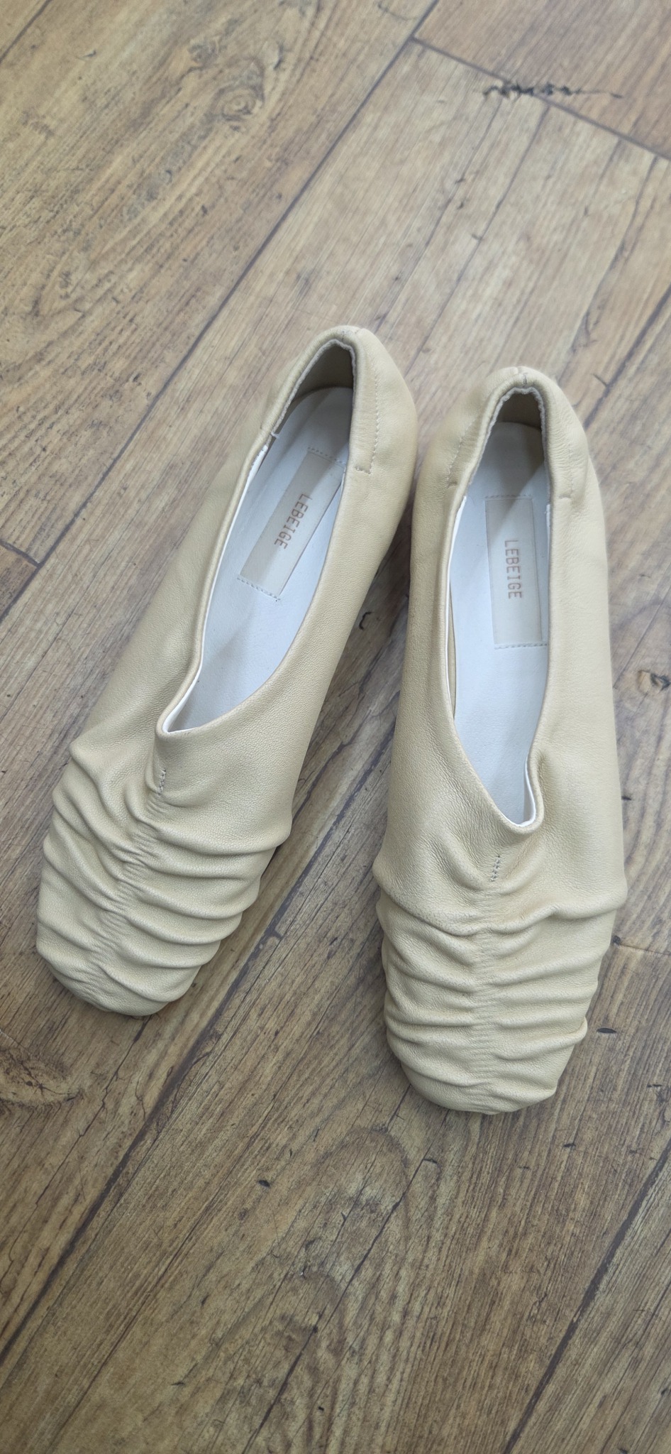 르베이지 플랫슈즈 ㅡ새상품