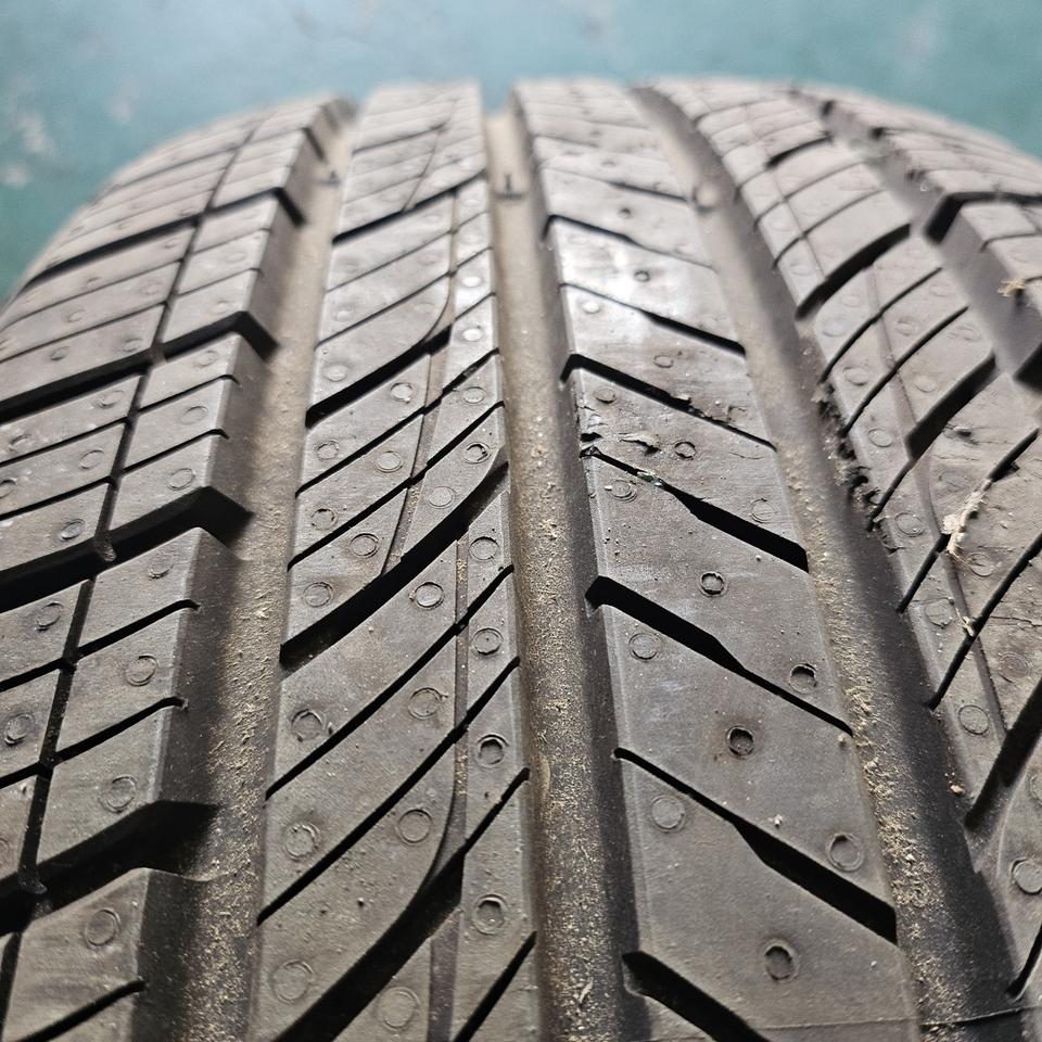 225 60 17 중고타이어 팝니다